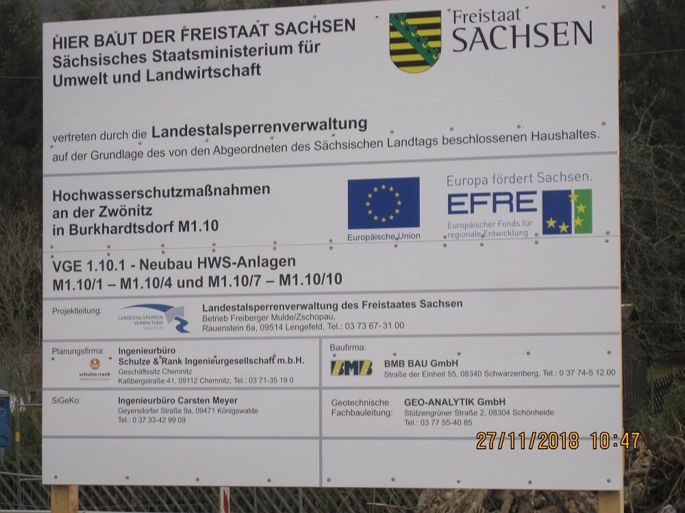 Informationstafel zum Bau