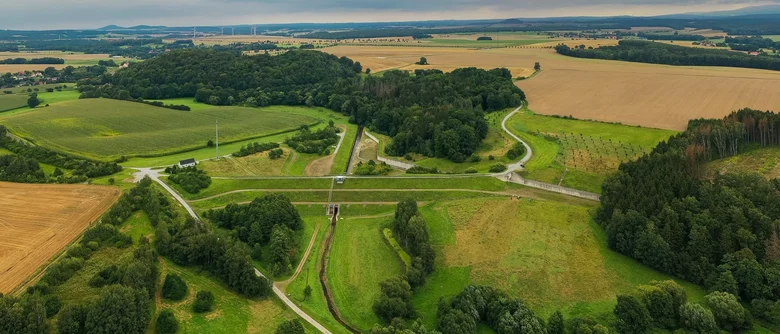 Luftbild vom Hochwasserrückhaltebecken